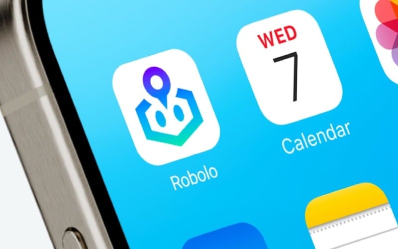 robolo cyber ai robot logo original